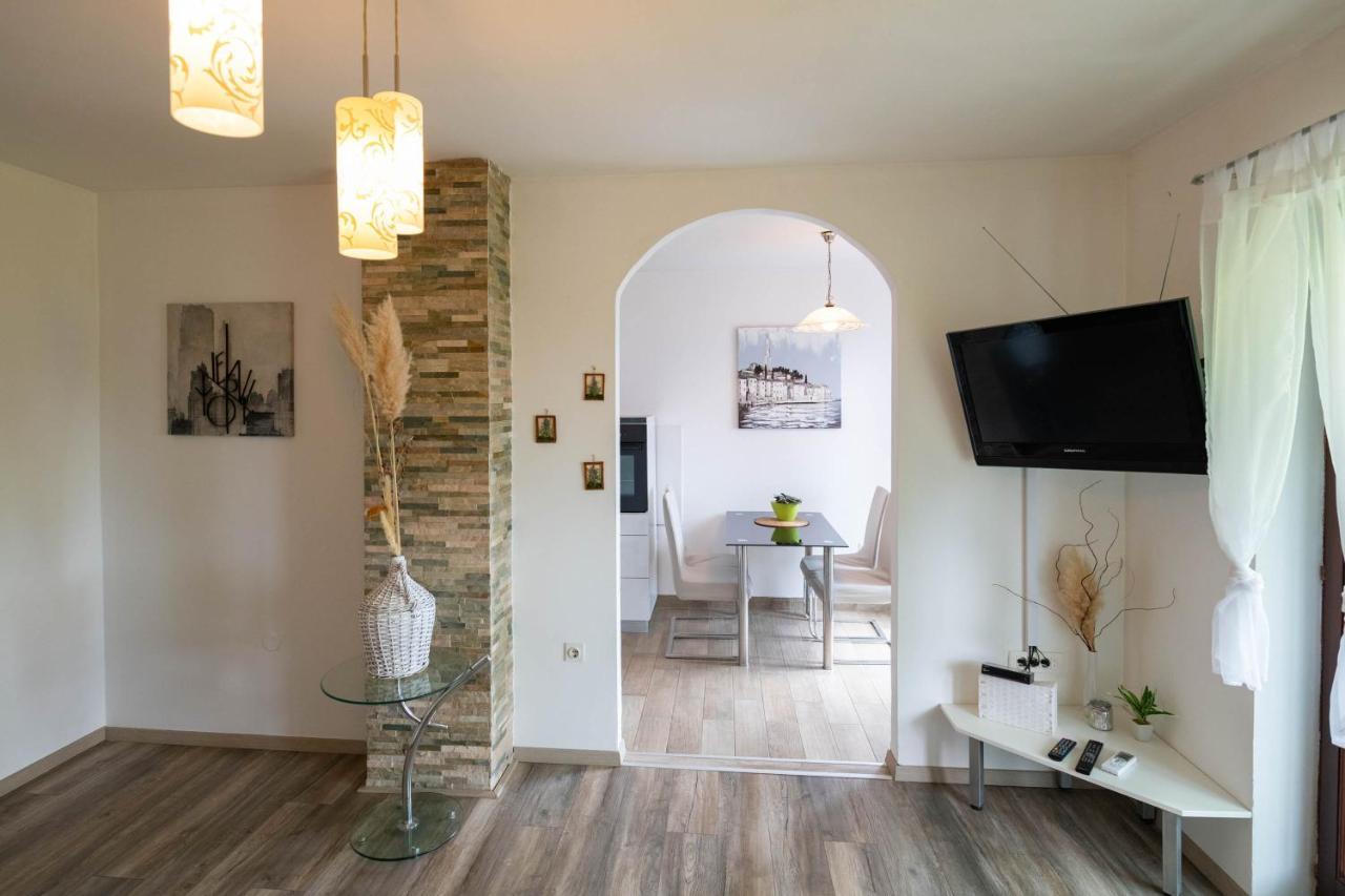 Apartman Doris Lovran Buitenkant foto
